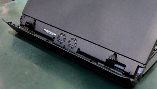 ThinkPad Helix變形平板評測：性能強大做工欠精細